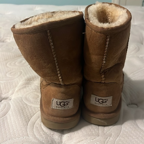 Ugg Boots - Picture 3 of 4